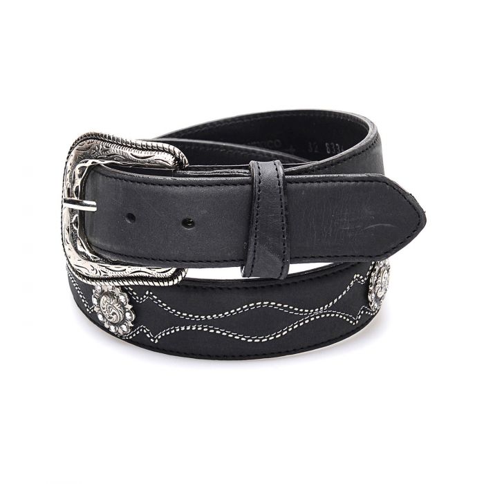 Belt in black leather with conchos