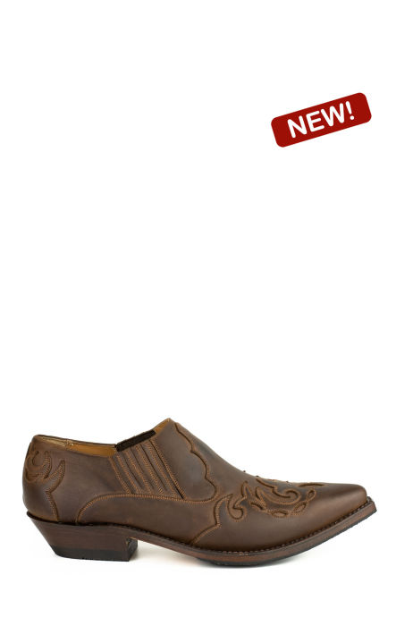 Light brown low shoe