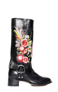 Black Tony Mora boots with embroidery
